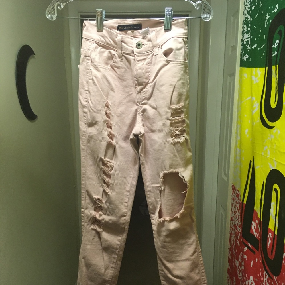 Hi-Waist Distressed Jeans
